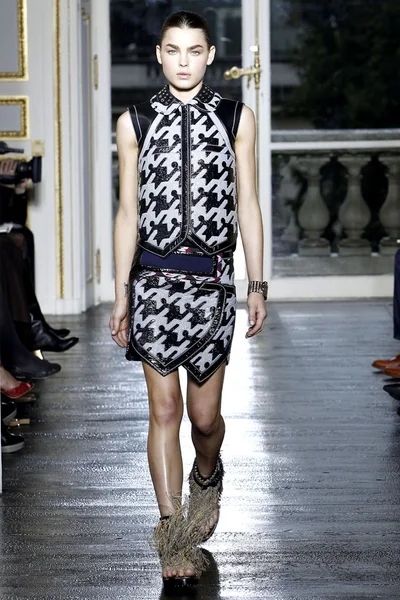 Look 6